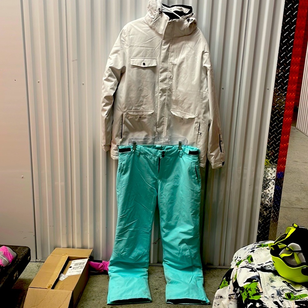 Arctic queen suit